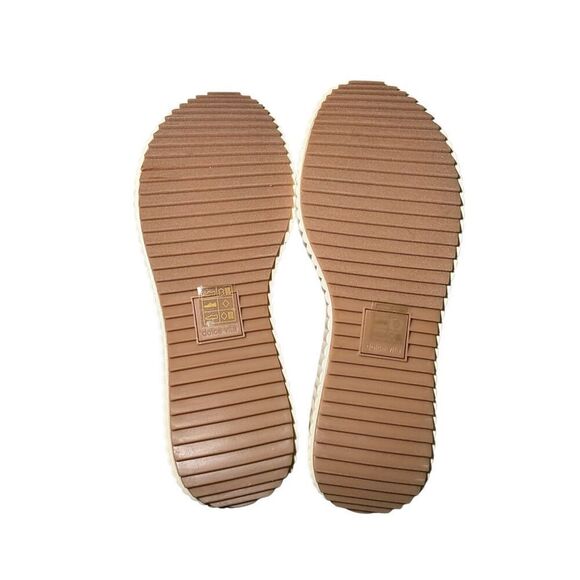 Dolce Vita | Debra Sandals - Picture 2 of 8